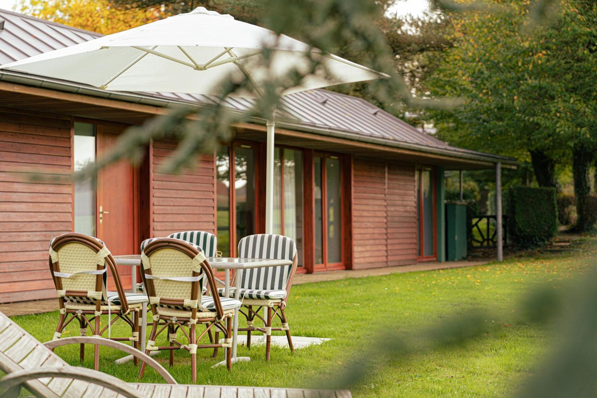 Le Manoir Du Lys, The Originals Relais Hotell Bagnoles de l'Orne Normandie Eksteriør bilde